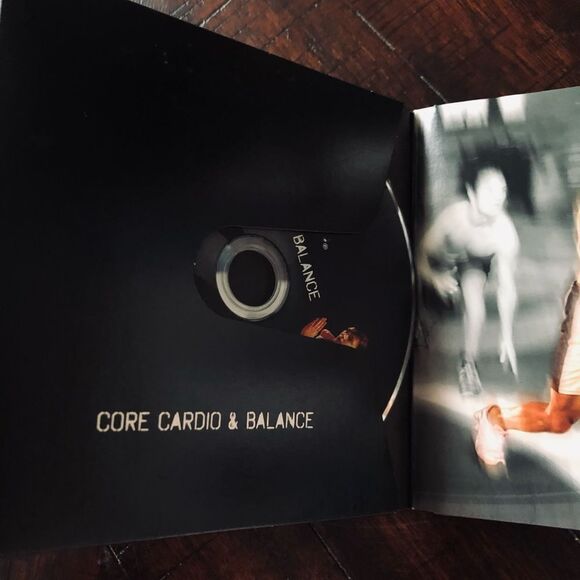 Beachbody Insanity Workout DVD Fitness 10-disc Set - Picture 10 of 14